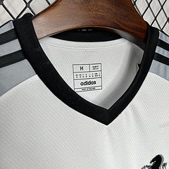 CAMISETA JUVENTUS PRE-JUEGO BLANCO 24/25 (HOMBRE)