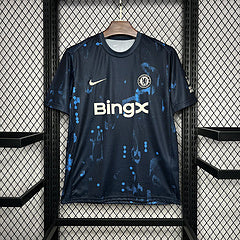 CAMISETA CHELSEA 24/25 - PRE-JUEGO (HOMBRE)