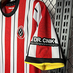 CAMISETA SHEFFIELD UNITED 24/25 - MODELO 1 (HOMBRE)