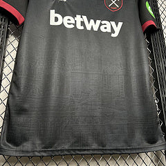 CAMISETA WEST HAM 24/25 - MODELO 3 (HOMBRE)