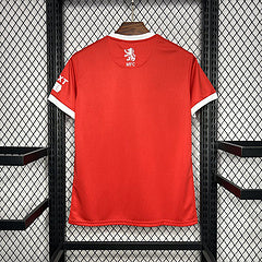 CAMISETA MIDDLESBROUGH 24/25 - MODELO 1 (HOMBRE)