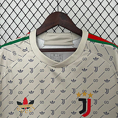 CAMISETA JUVENTUS CELEBRATIVA 24/25 (HOMBRE)